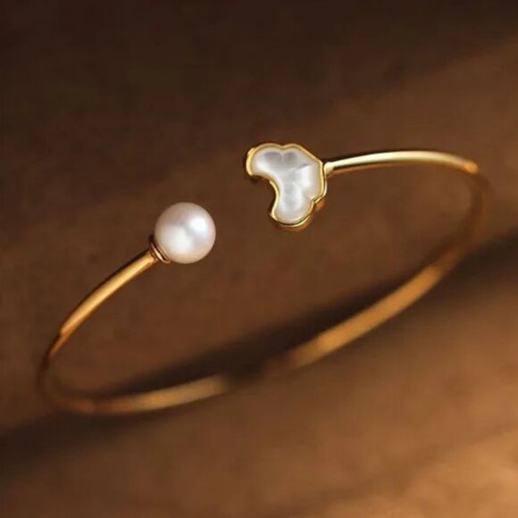 Jewelry - New Open Bangle Faux Pearl Adjustable Gift Box